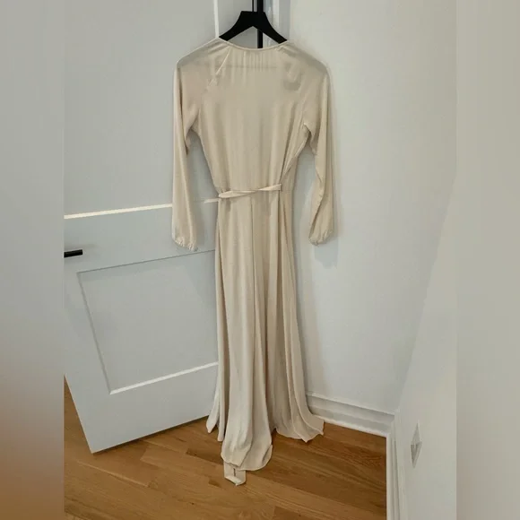 Kamperett Linden Silk Gown size Small GUC - Picture 3 of 13